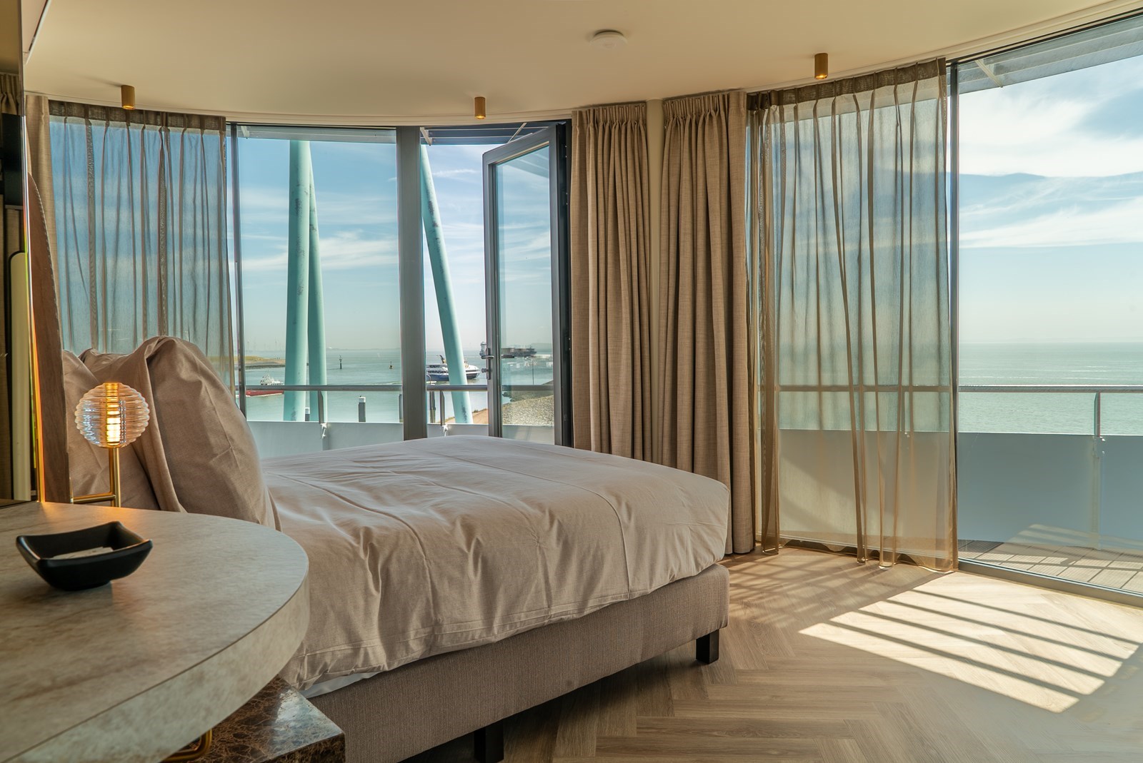 Exclusief penthouse met een adembenemend 360 graden panorama over zee en haven