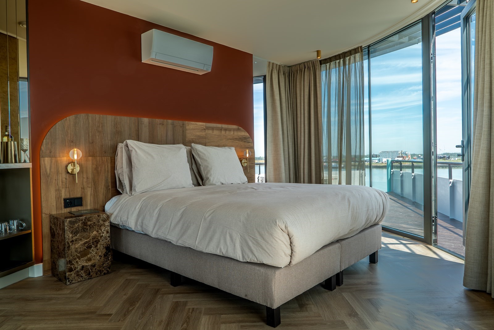 Exclusief penthouse met een adembenemend 360 graden panorama over zee en haven