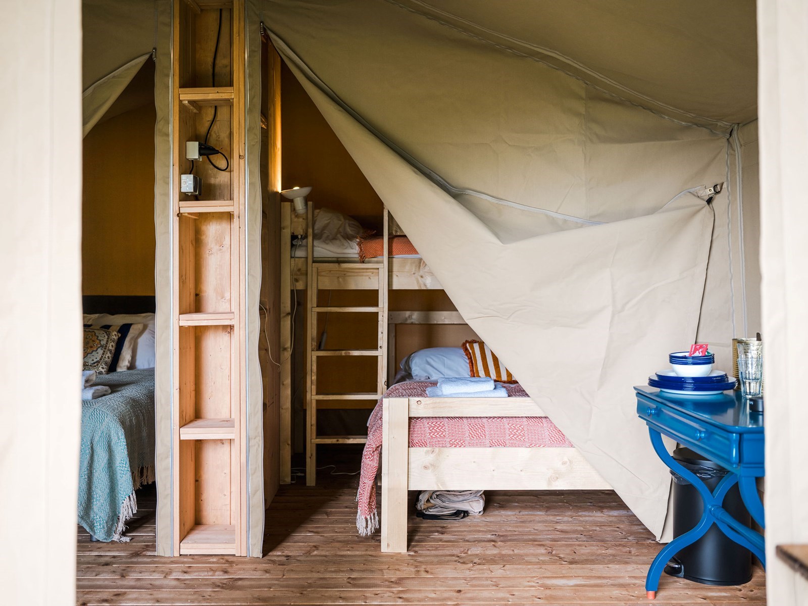 Unieke glampingtent op een forteiland