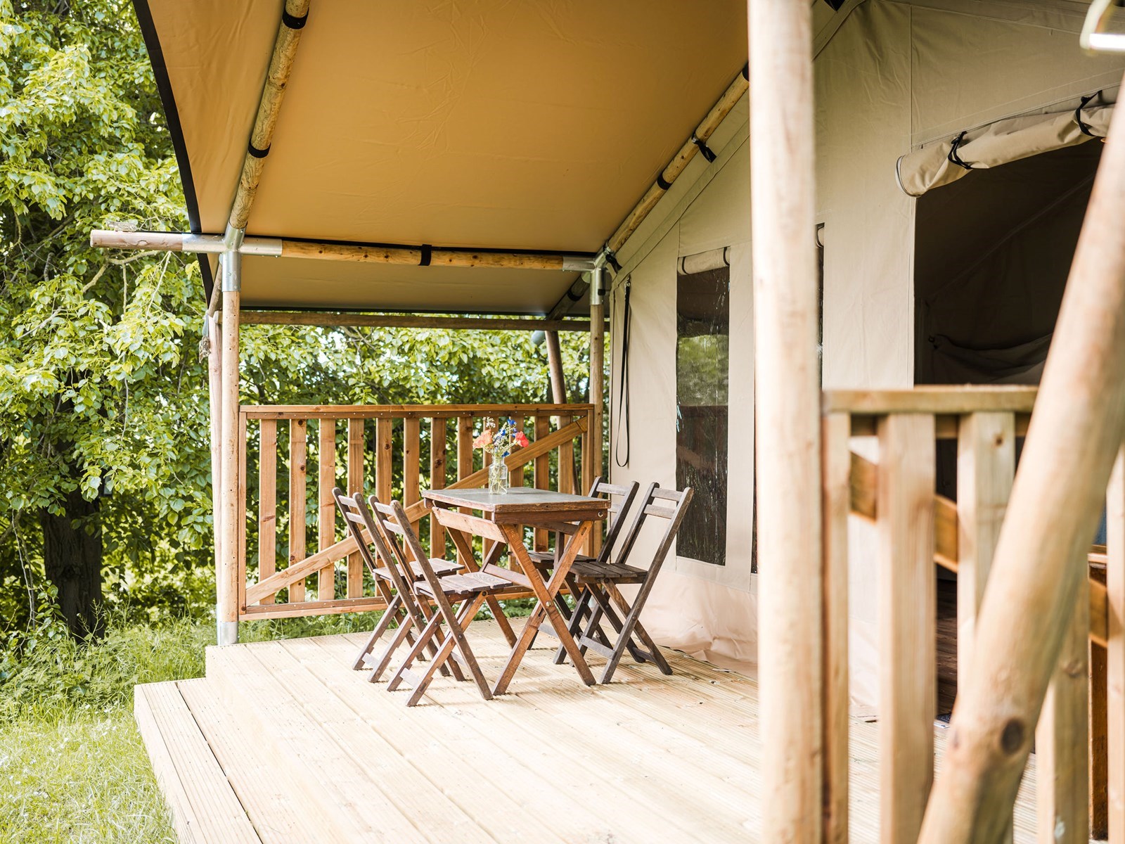 Unieke glampingtent op een forteiland