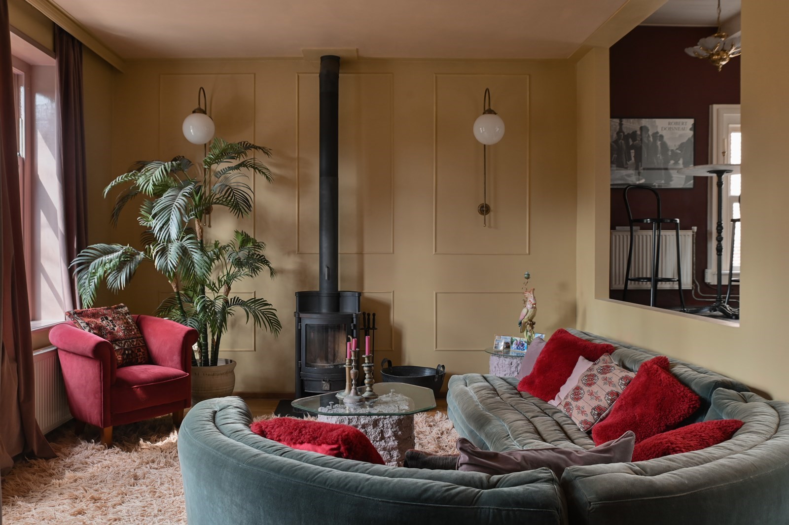 Overnachten in een eclectisch ingerichte cottage uit 1799, een voormalige apotheek en woonhuis van een beroemde toneelschrijver