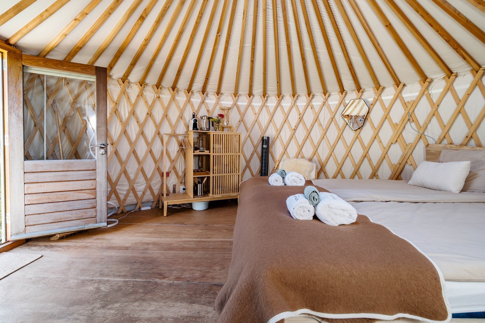 Sfeervolle yurt midden in de natuur 