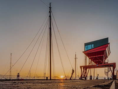Slapen in een Vultrechter met jacuzzi en wakker worden met uitzicht over de Waddenzee Slapen in een Vultrechter met jacuzzi en wakker worden met uitzicht over de Waddenzee