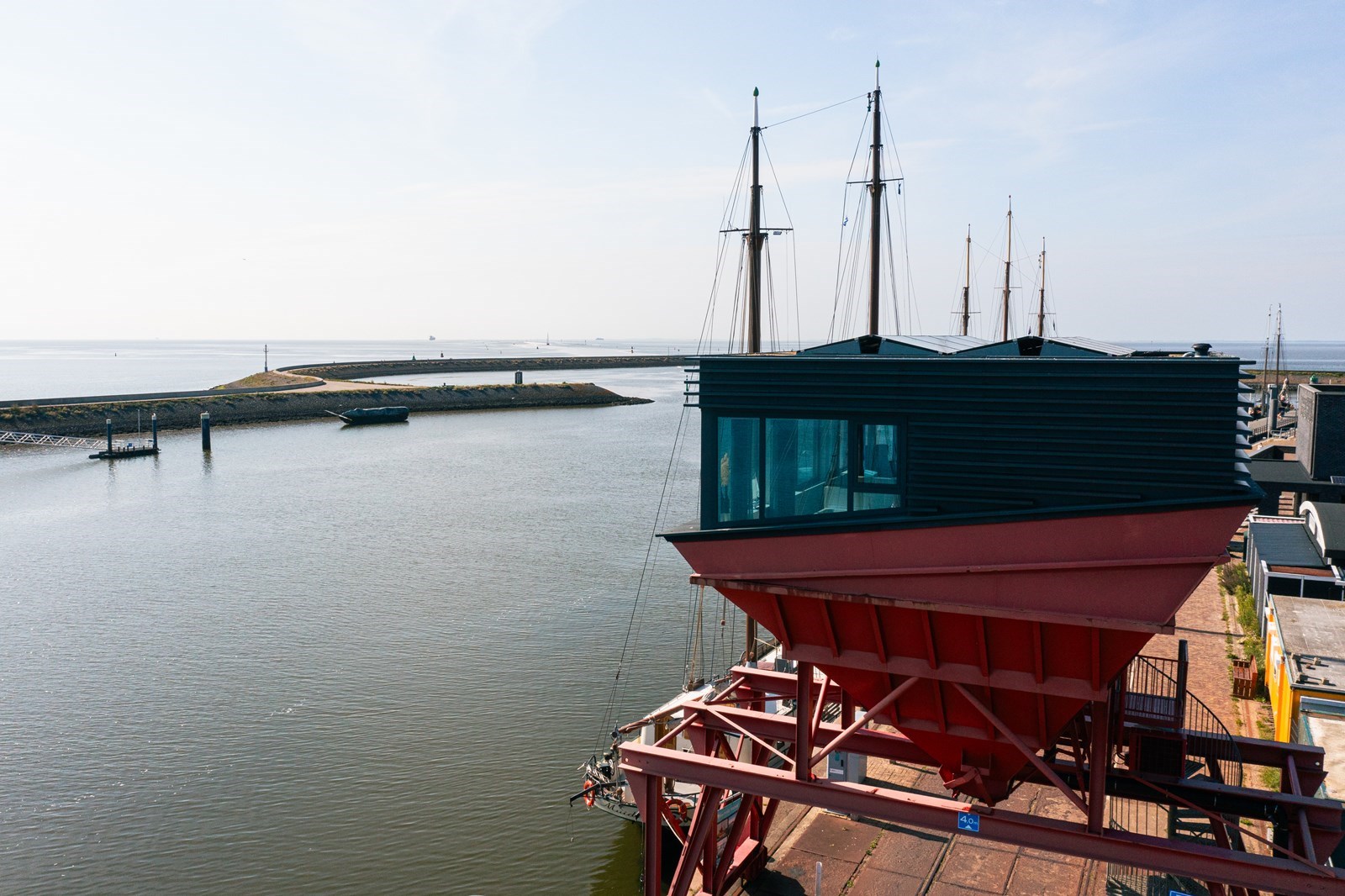 Slapen in een Vultrechter met jacuzzi en wakker worden met uitzicht over de Waddenzee