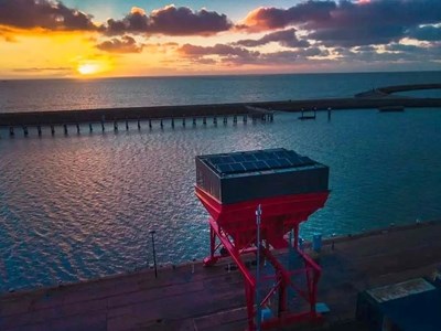 Slapen in een Vultrechter met jacuzzi en wakker worden met uitzicht over de Waddenzee Slapen in een Vultrechter met jacuzzi en wakker worden met uitzicht over de Waddenzee