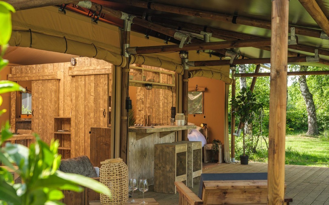 Glamping in een luxe tensuite met privé sanitair - honden welkom