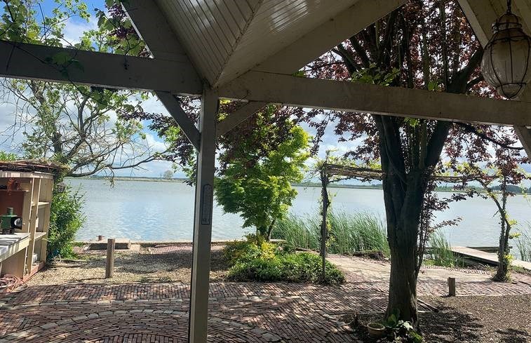 Vakantiehuis voor 10 personen aan het water