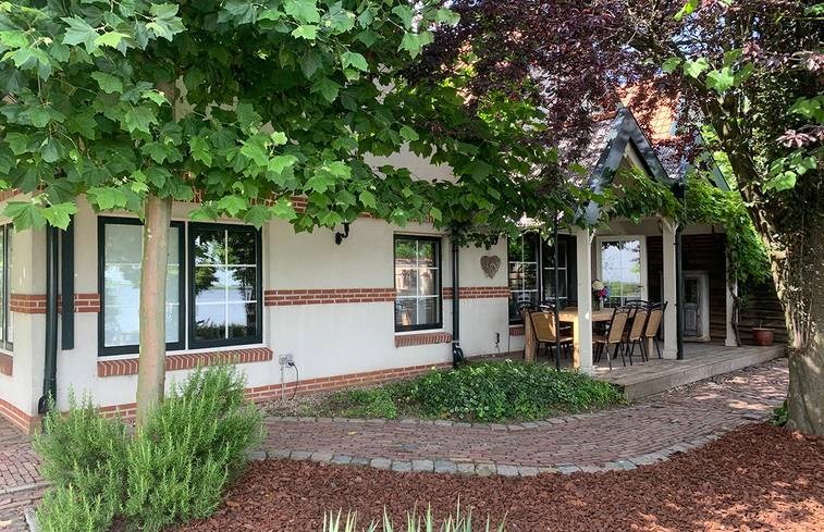 Vakantiehuis voor 10 personen aan het water