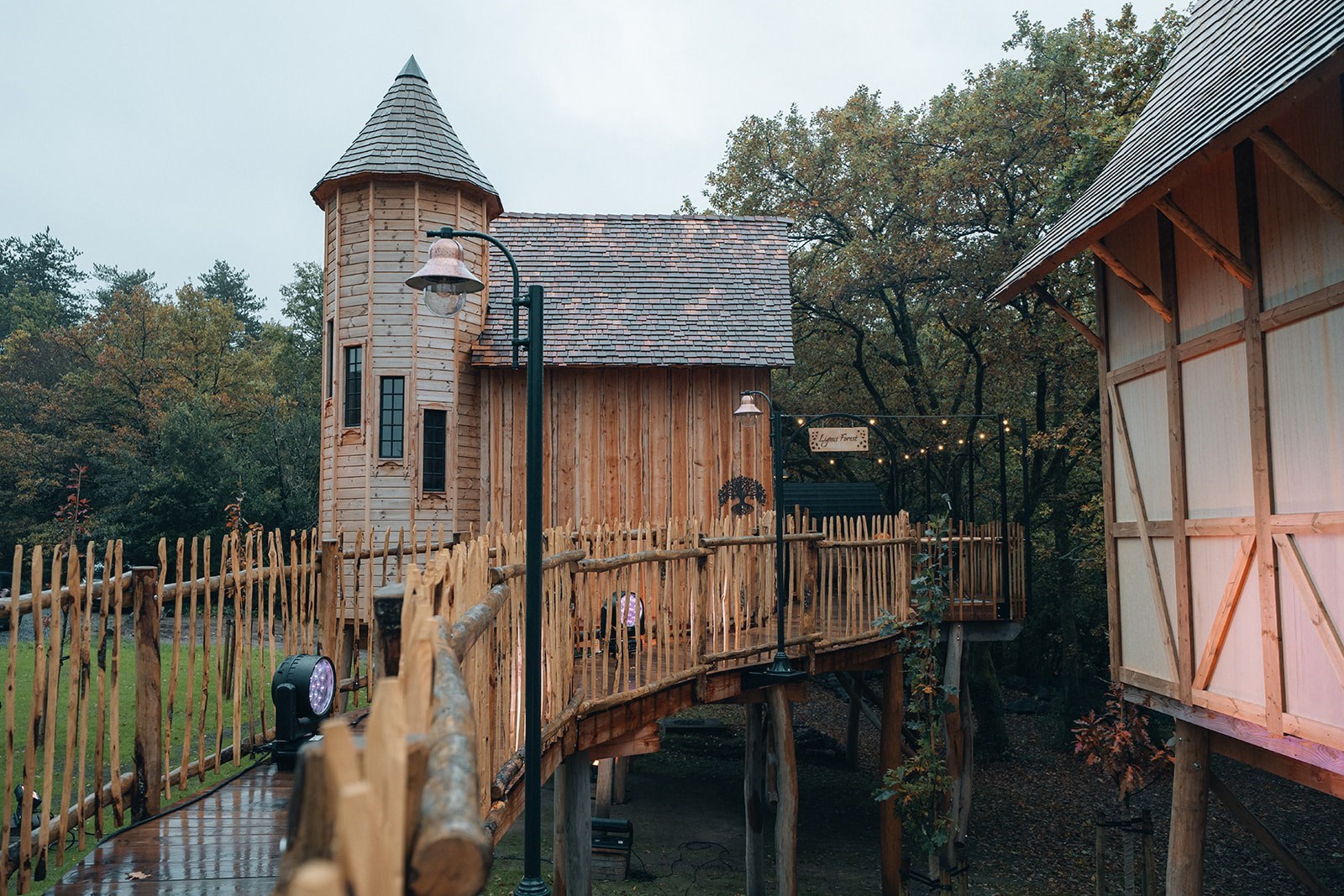 Sprookjesachtige boomhut met sauna in Durbuy