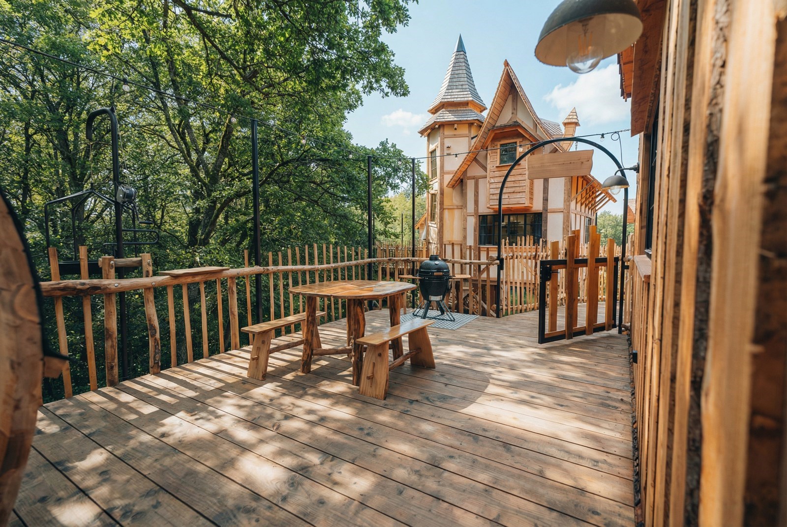 Sprookjesachtige boomhut met sauna in Durbuy