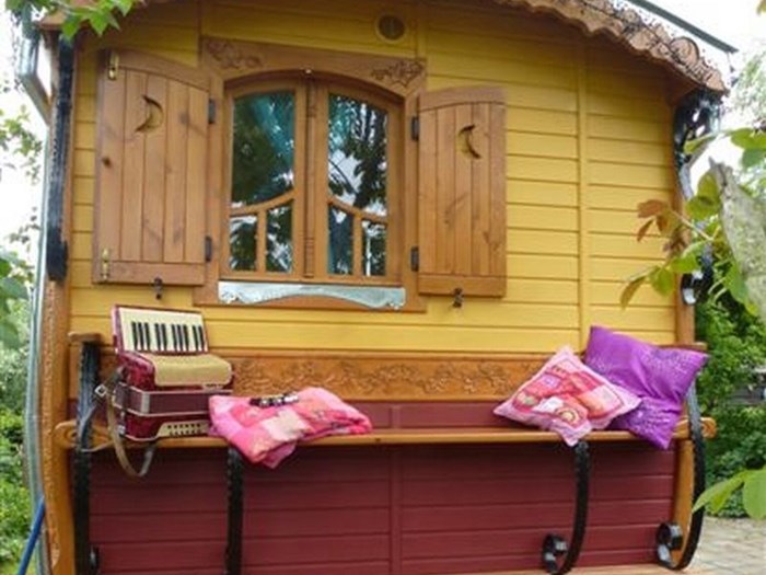 Gipsywagen & zwembad &, boerderij & hottub.  Gipsywagen & zwembad &, boerderij & hottub.