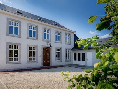 Groepsaccommodatie in het oude gemeentehuis van Teuven Groepsaccommodatie in het oude gemeentehuis van Teuven