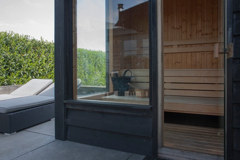 In zoomen Koning Lear Zakenman Wellness huisje met sauna & jacuzzi - OrigineelOvernachten