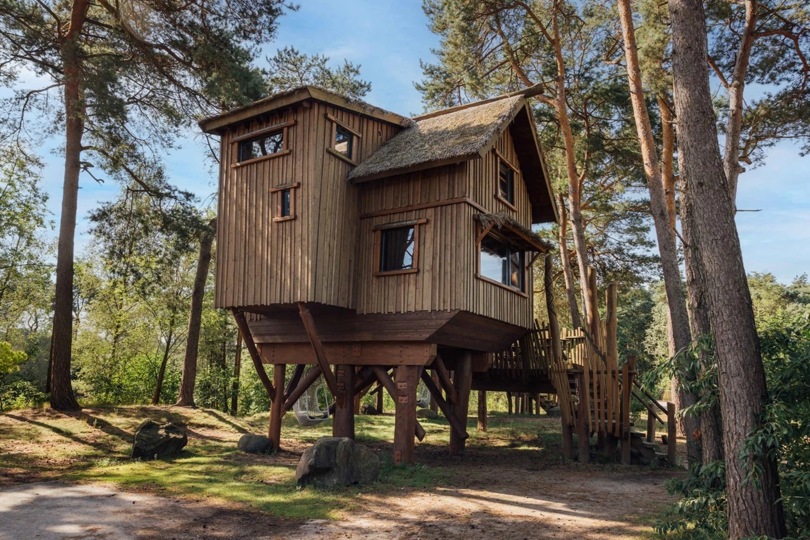 Boomhut met spectaculair uitzicht over de savanne van het safaripark