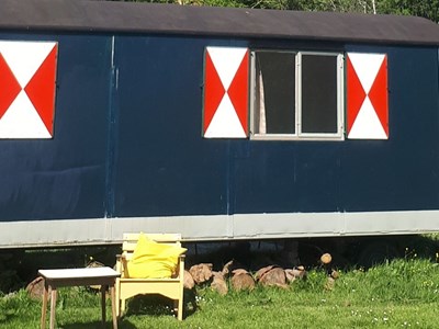 Pipowagen XXL met uitzicht op meertje Pipowagen XXL met uitzicht op meertje