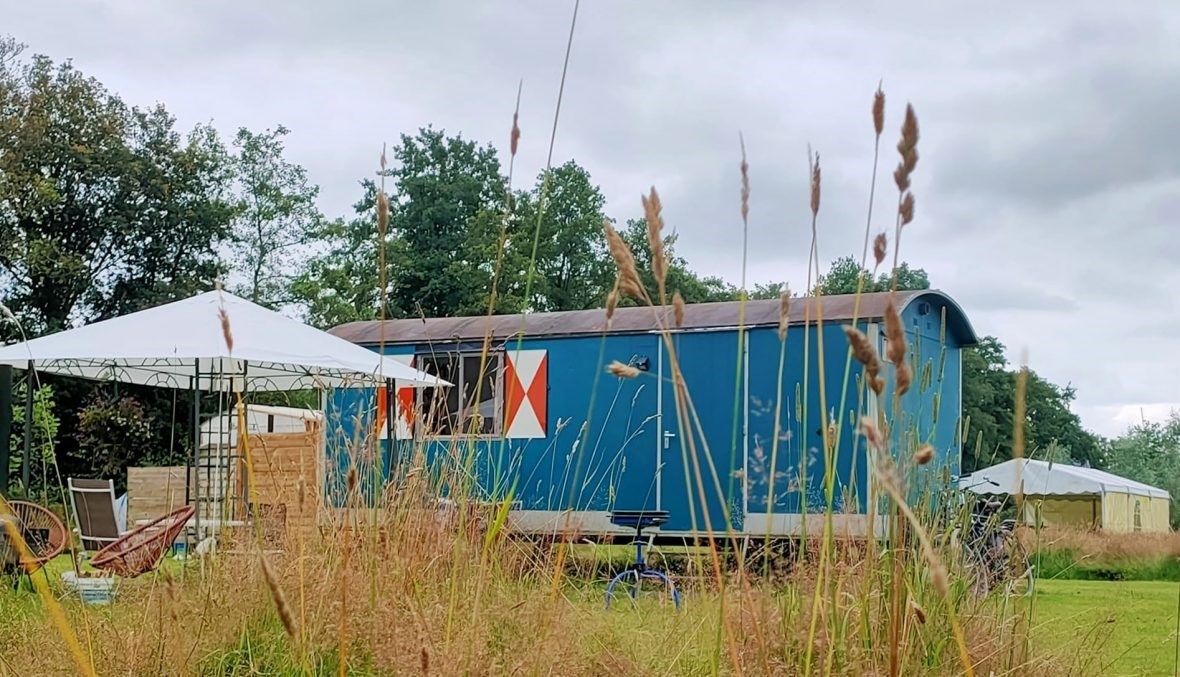Pipowagen XXL met uitzicht op meertje
