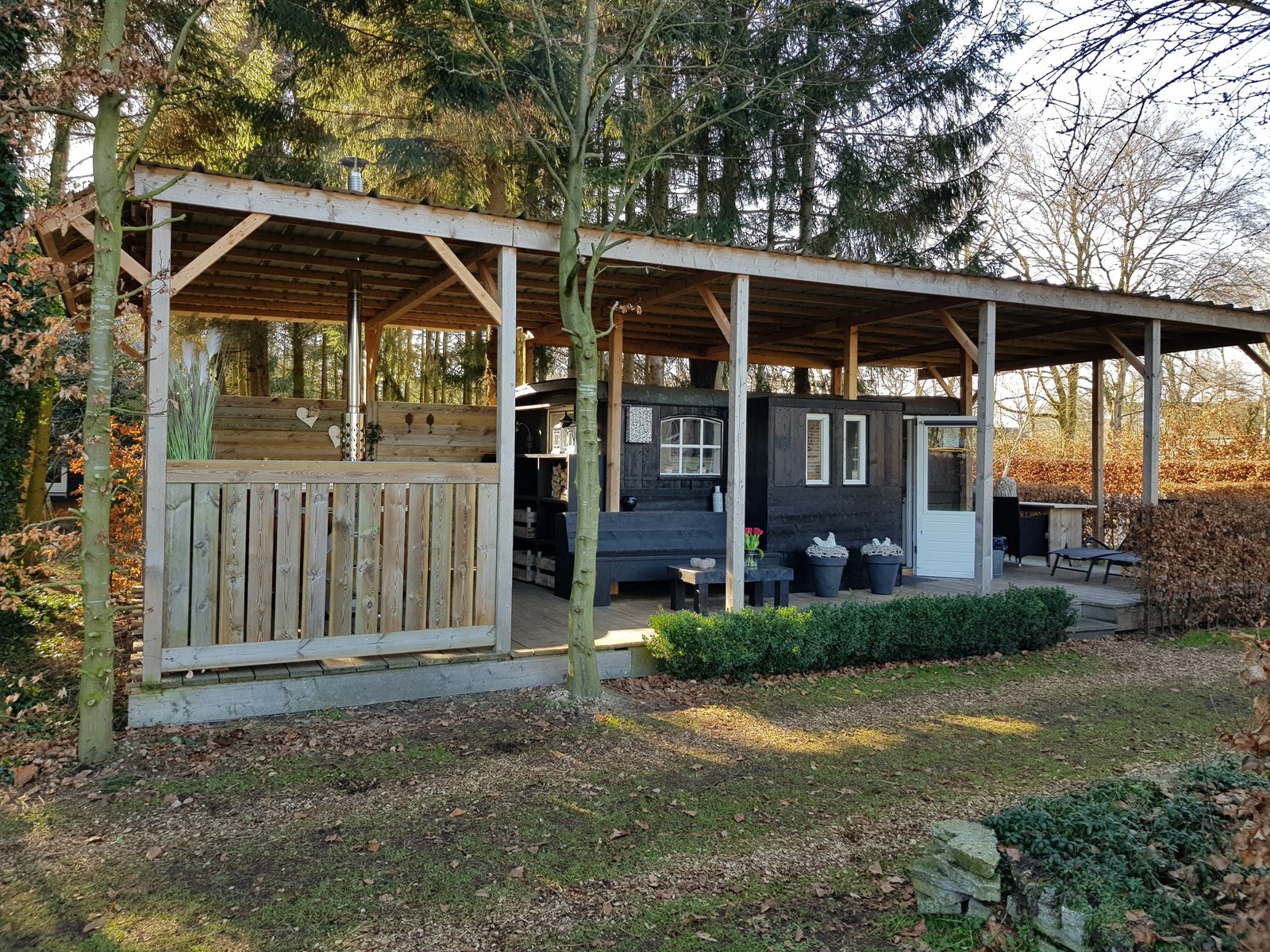 Luxe pipowagen met hottub