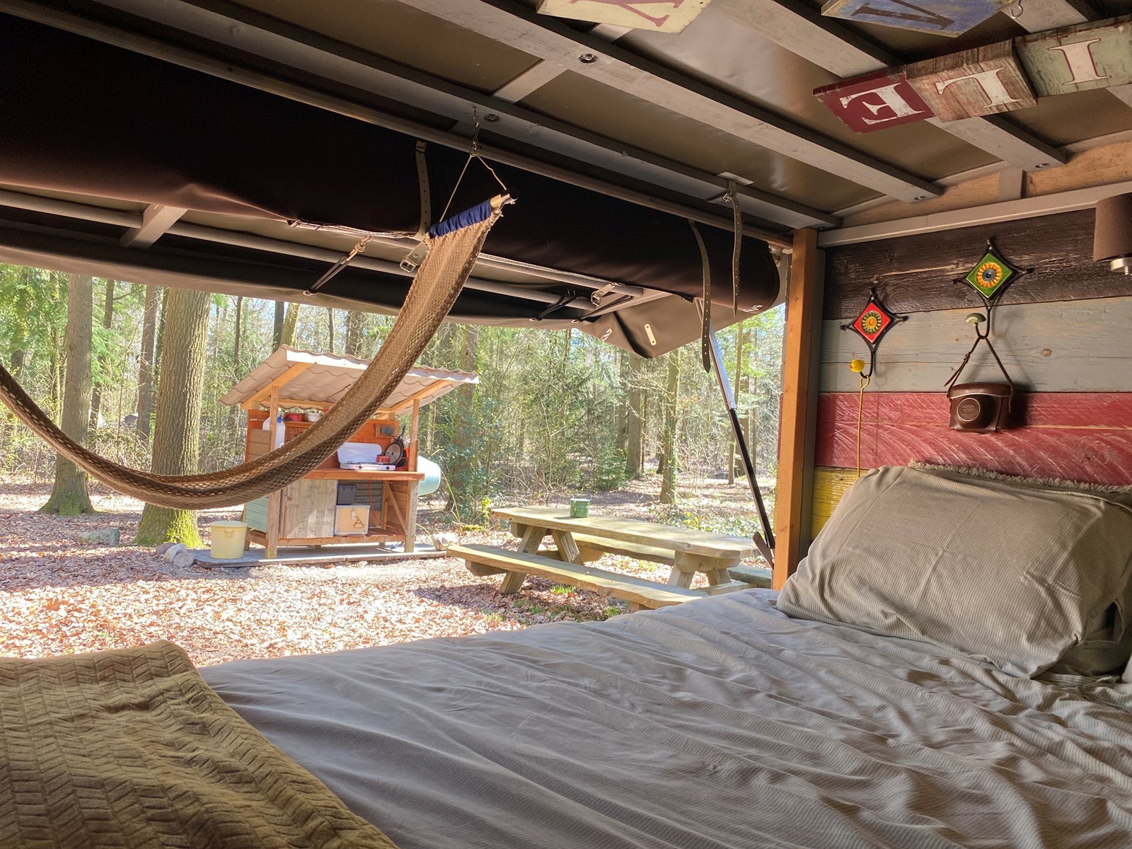 King Size Kamperen in Vintage wagen