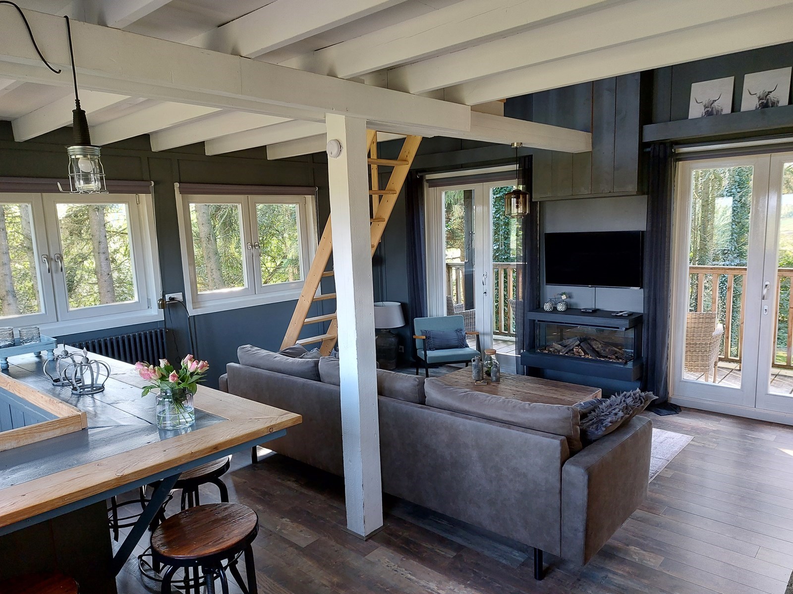 Boomhuis in Scandinavische sferen