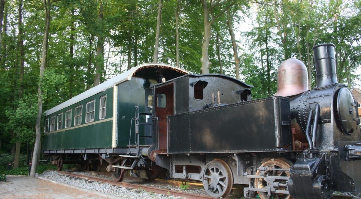 Slapen in een ouderwetse Treinwagon