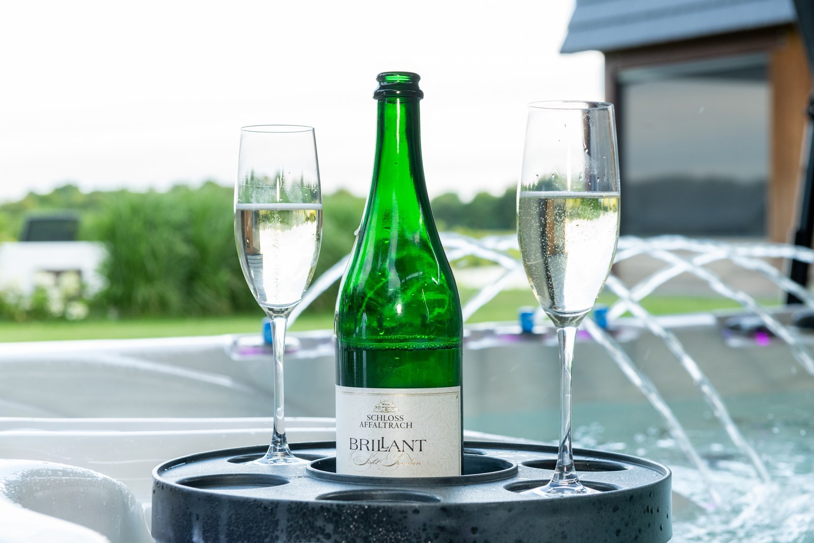 Luxe Suite met Wellness tuin aan de rivier