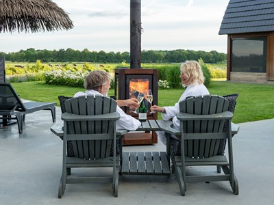 Luxe Suite met Wellness tuin aan de rivier Luxe Suite met Wellness tuin aan de rivier