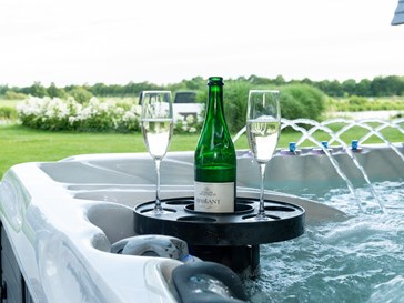 Romantisch overnachten in een Suite met Wellness tuin Romantisch overnachten in een Suite met Wellness tuin