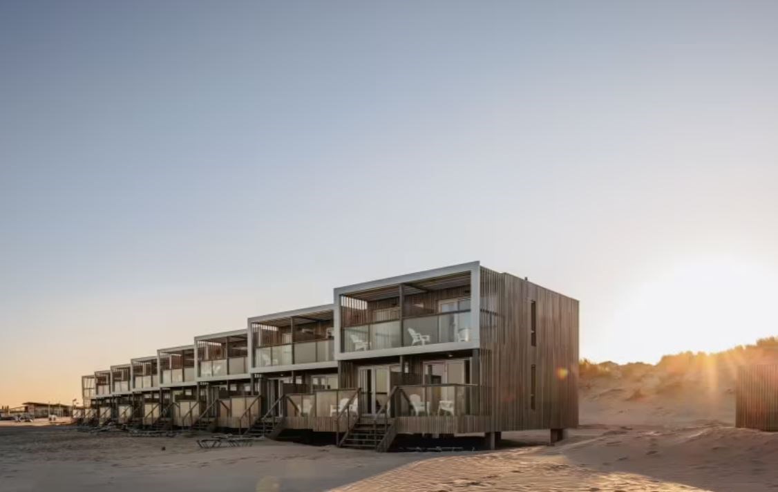 Strandvilla óp het strand