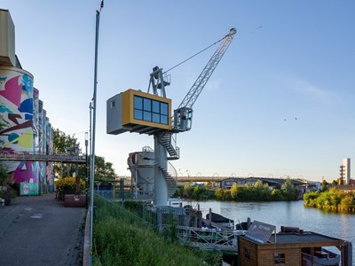 Hotelkamer in een Hijskraan die je zelf kunt draaien Hotelkamer in een Hijskraan die je zelf kunt draaien