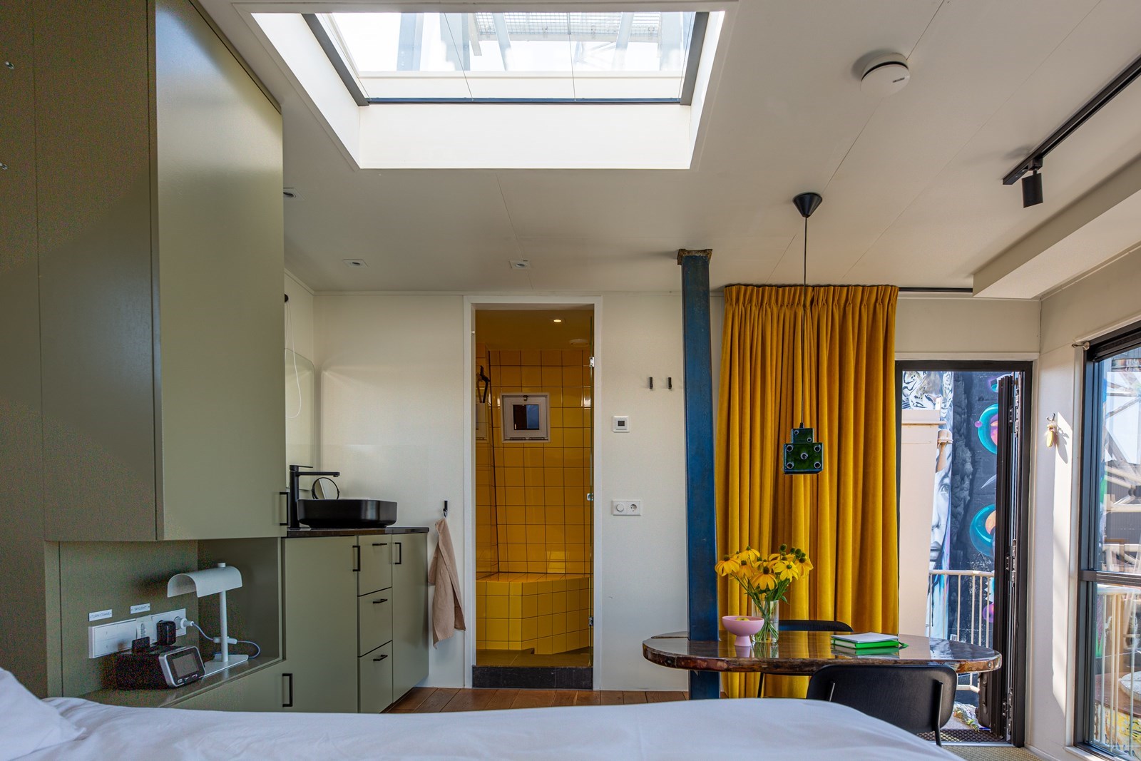 Hotelkamer in een Hijskraan die je zelf kunt draaien