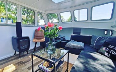 Luxe houseboat De Gloria Luxe houseboat De Gloria
