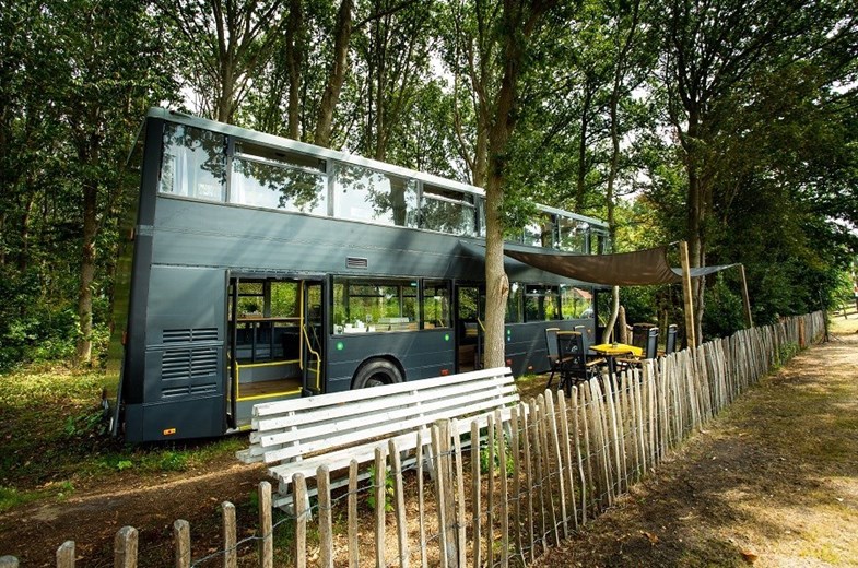 Dubbeldekkerbus In Het Bos OrigineelOvernachten dubbeldekkerbus-in-het-bos-origineelovernachten
