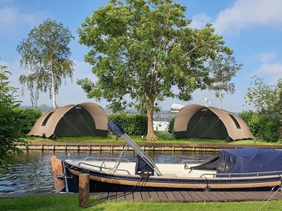 Ingericht Glamping tent direct aan het water Ingericht Glamping tent direct aan het water