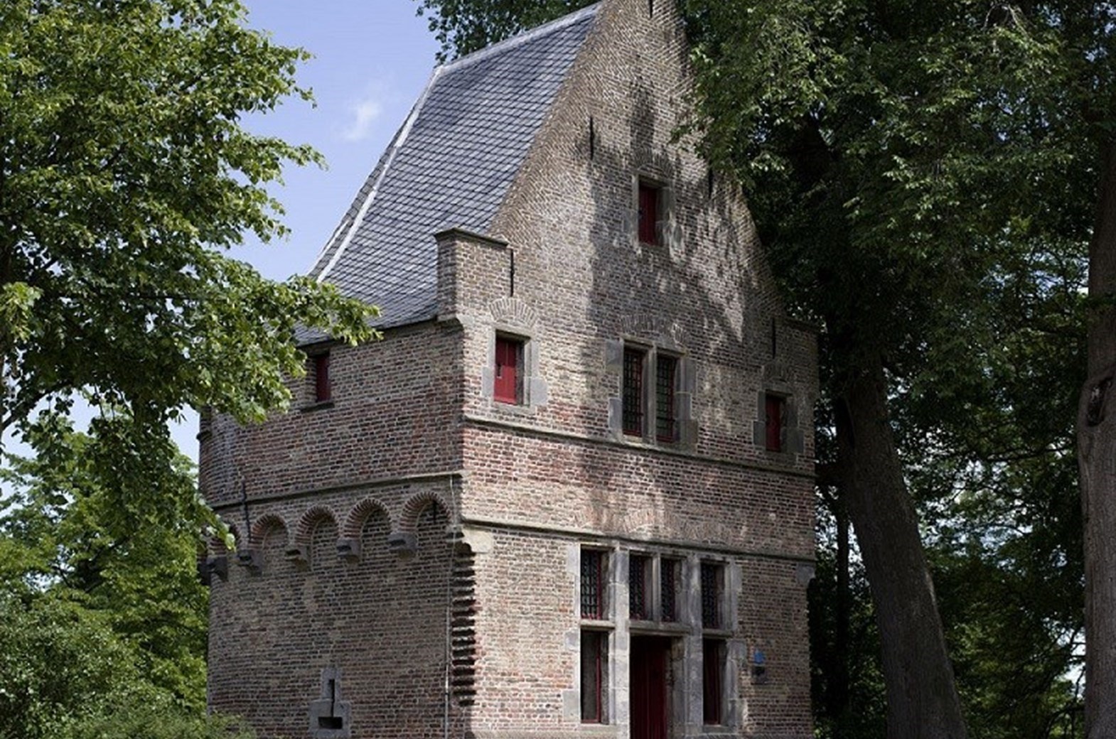 7. Slapen in een 16e eeuwse vestingstoren uit 1508