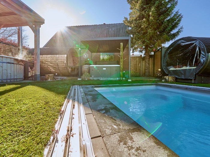 Bijzondere bed & breakfast met eigen wellnesstuin met zwembad op de Veluwe