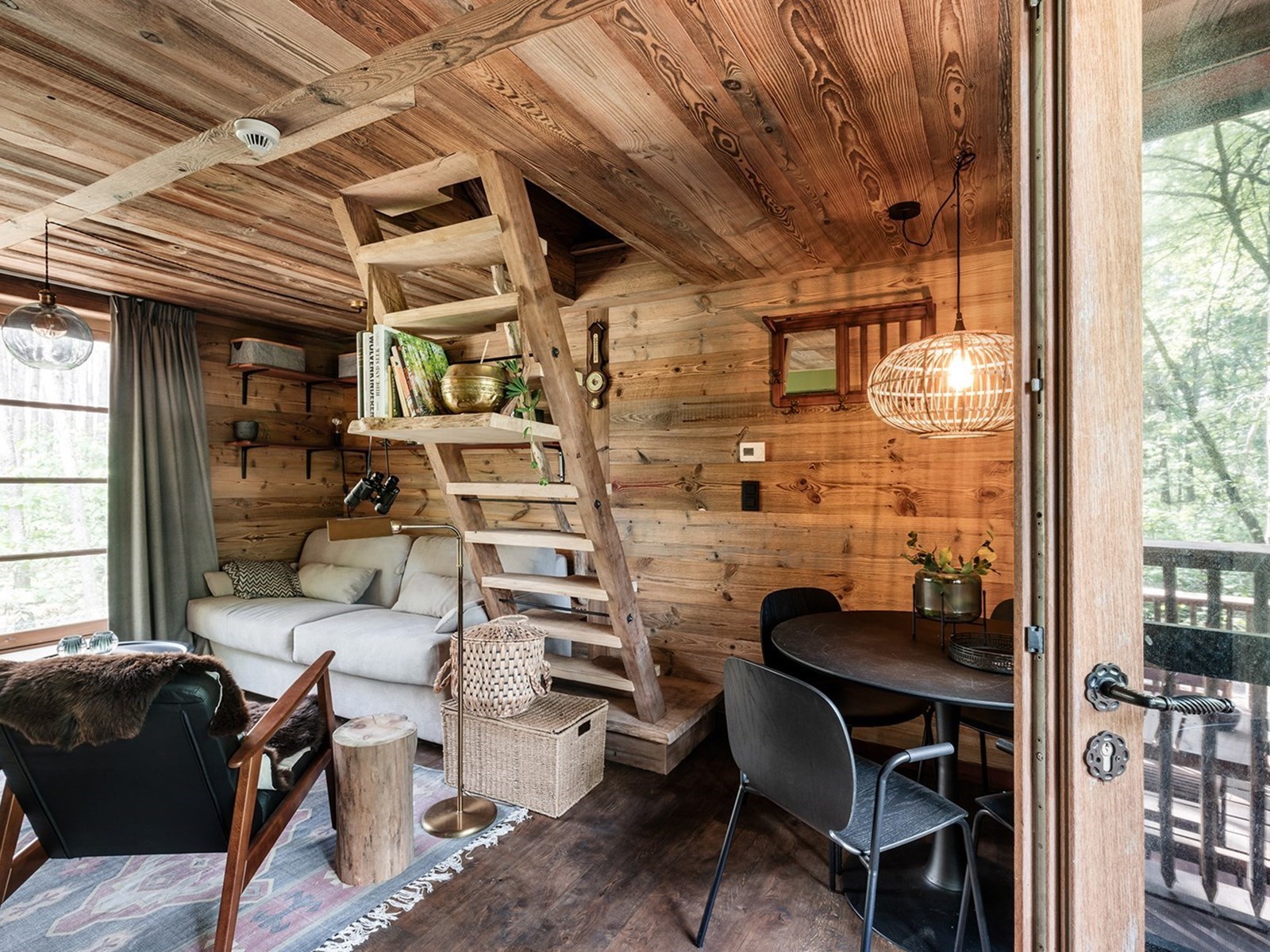 Wakker worden tussen de bladeren