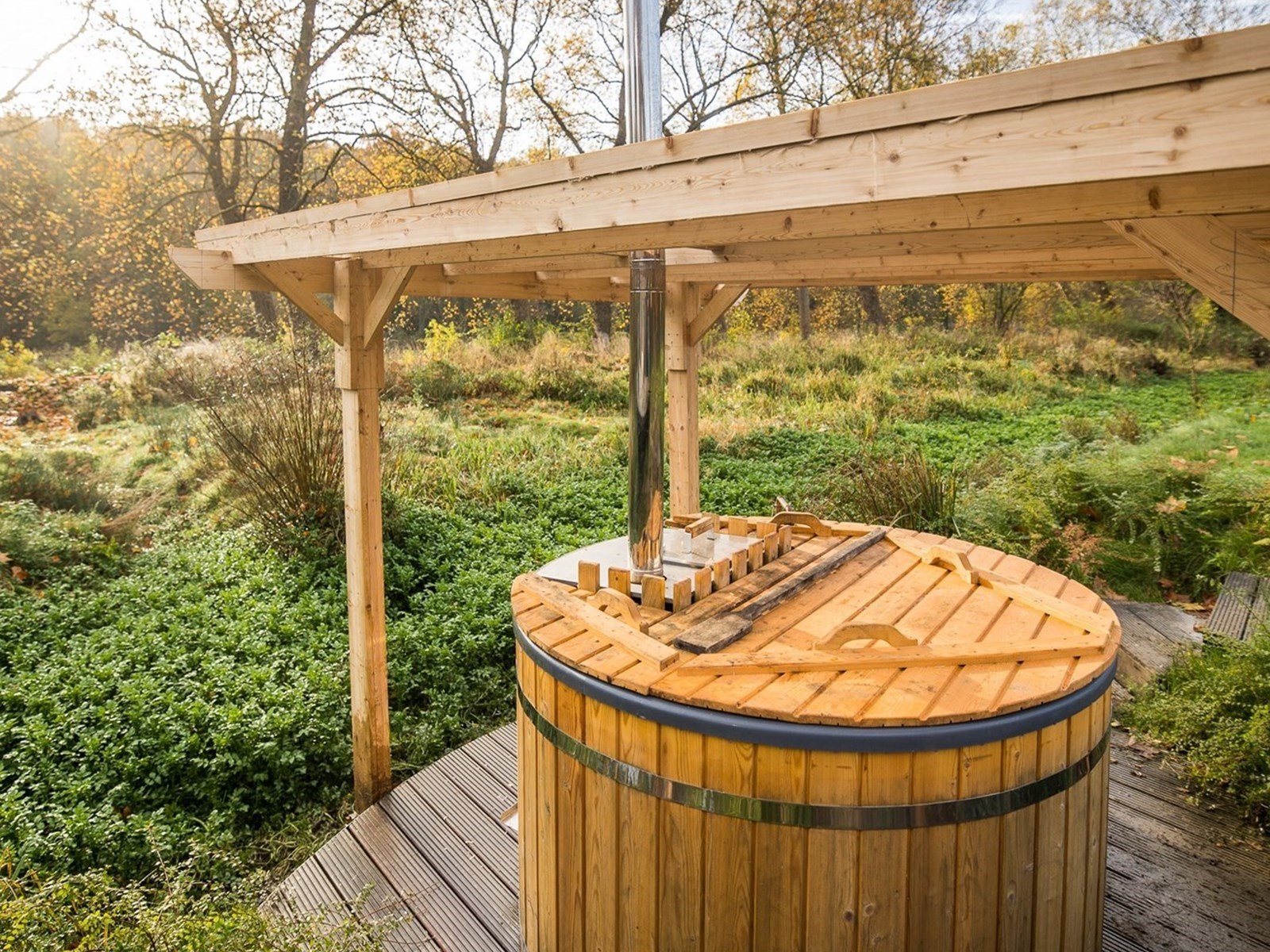 Waarom een overnachting met hot tub of jacuzzi een echte aanrader is