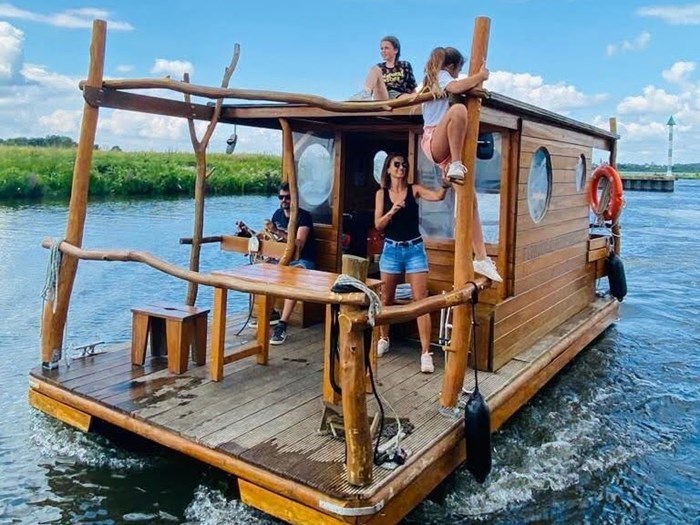 Jarig in juli? Wakker worden op het water