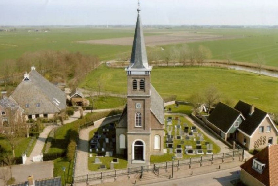 Kerkrentmeester André verhuurt zijn kerktoren voor het behoud van de kerk