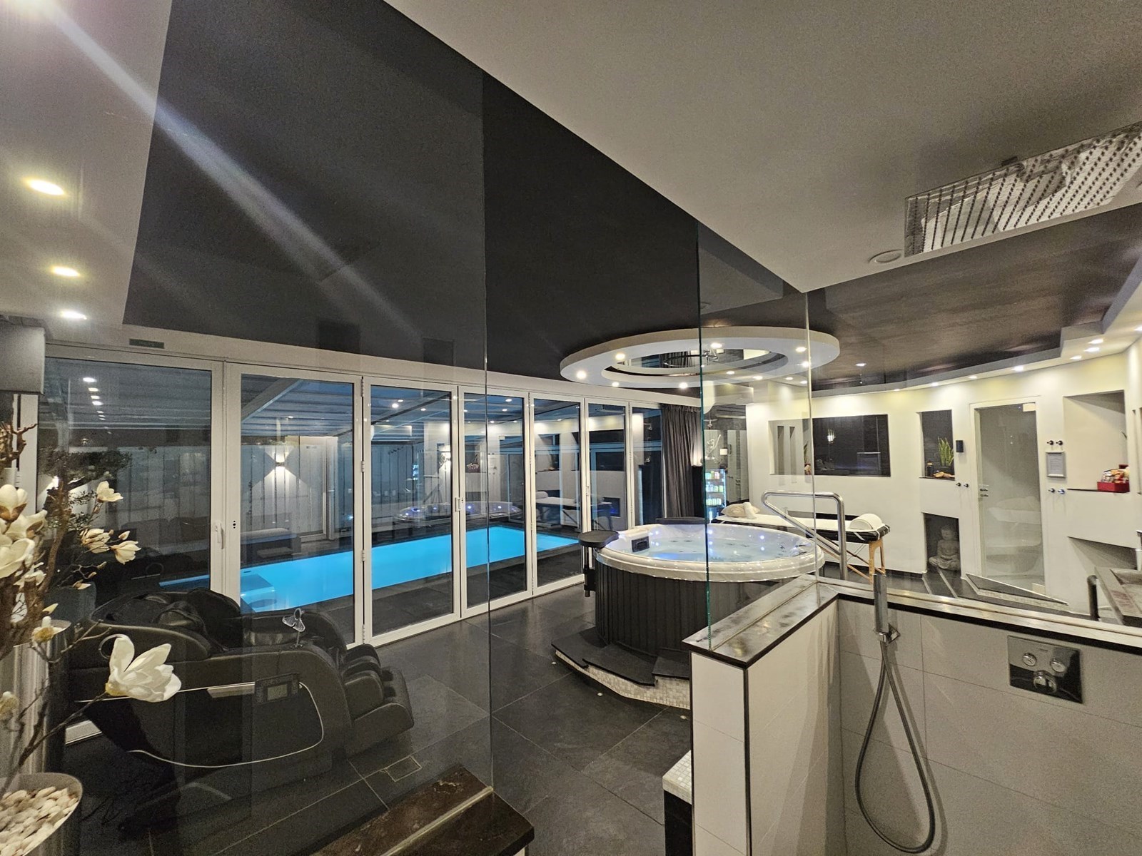 Luxe wellnessaccommodatie met zwembad in Flevoland