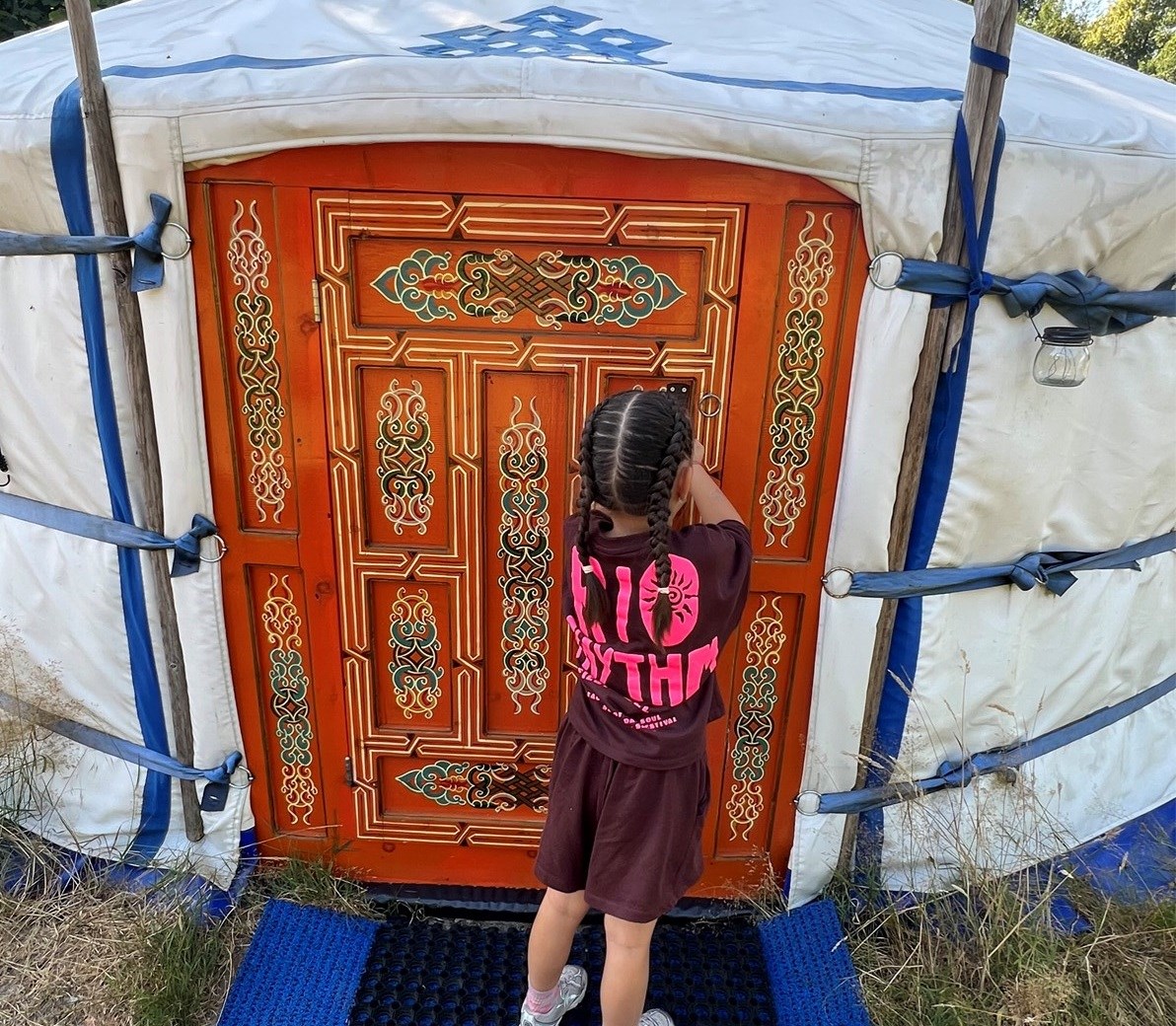 Laura ging proefslapen in een Yurt op een alpacaboerderij.